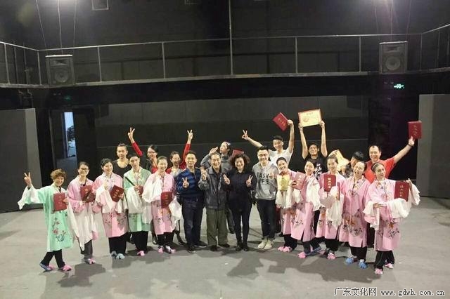 舞台剧《南越王》首届签约演员培训班结业